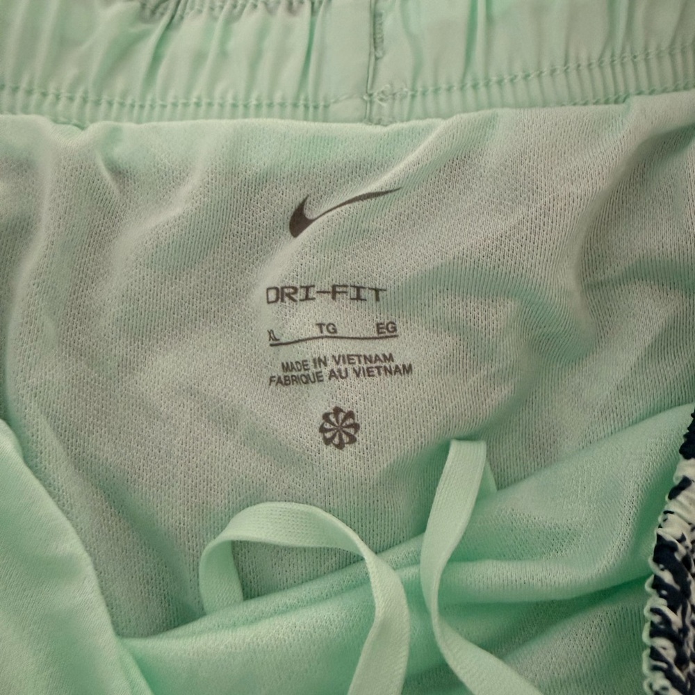 New Nike Dri-Fit Icon Clash Tempo Running Shorts in Blue/Mint Swirl Print NWT XL - Picture 4 of 5